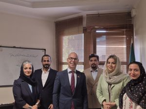 عکس گروهی کارگاه تولید بدون کارخانه با حضور موسى احمدزاده